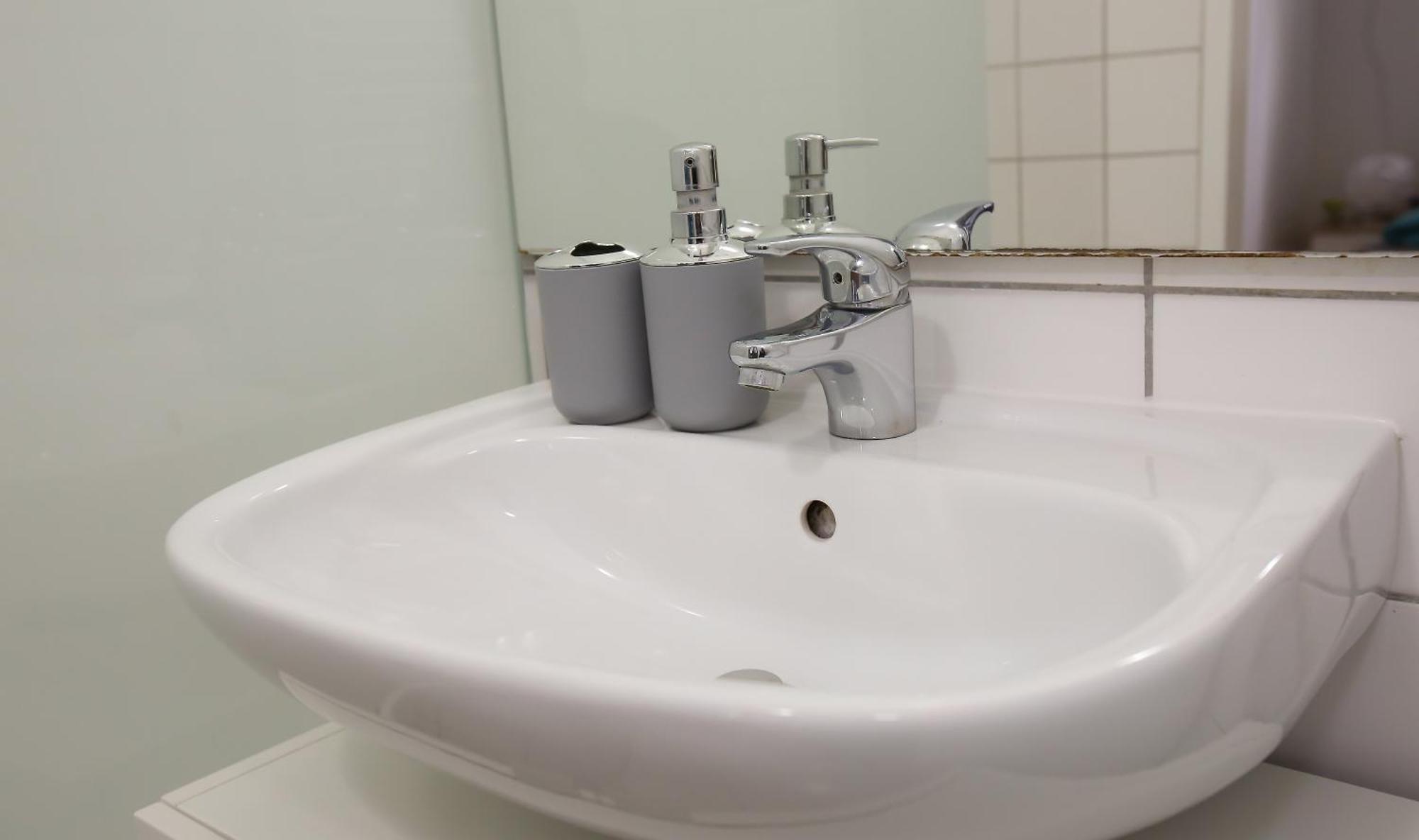 Downtown Bliss Modern Retreat With Free Parking And Fast Internet 600 Mbits Appartamento *